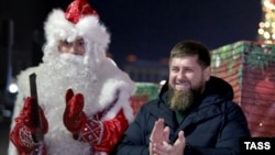 Грозный. Глава Чечни Рамзан Кадыров во время церемонии зажжения новогодней елки.