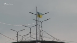 «Свободу політв'язням»: як на КПВВ «Каланчак» запускали банер на підтримку політв'язнів (відео) «Свободу політв'язням»: як на КПВВ «Каланчак» запускали банер на підтримку політв'язнів (відео)