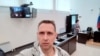 Алексей Соловьёв перед сеансом видеосвязи с Лефортовским райсудом Москвы