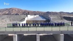 Чаро оби Панҷ дар Ҳамадонӣ регдор берун меояд? Чаро оби Панҷ дар Ҳамадонӣ регдор берун меояд?