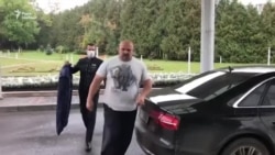 Трускавець 2:0. Депутати «Слуги народу» коментують збір підписів за відставку Дмитра Разумкова (відео) Трускавець 2:0. Депутати «Слуги народу» коментують збір підписів за відставку Дмитра Разумкова (відео)