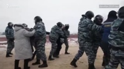 Как это было. Разгон палаточного лагеря противников МСЗ Как это было. Разгон палаточного лагеря противников МСЗ