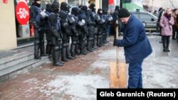 Возле здания суда в Киеве, где ожидает решения о своей судьбе Михаил Саакашвили