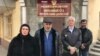 Поддержать Джамбулата Гасанова пришли Патимат и Муртазали Гасангусеновы, 3 апреля 2019 г.
