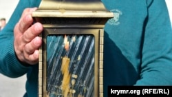 Передача «благодатного огня» для Крымской епархии УПЦ КП, админграница Крыма и материковой Украины, 16 апреля 2017 год