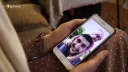 «Не было вообще никакой информации». Жизнь семьи Азиза Ахтемова после его ареста (видео) «Не было вообще никакой информации». Жизнь семьи Азиза Ахтемова после его ареста (видео)