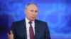 Владимир Путин во время прямой линии, Москва, 30 июня 2021 года