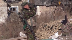 Стрелять нельзя, а боевики стреляют – бойцы «ОУН» (видео) Стрелять нельзя, а боевики стреляют – бойцы «ОУН» (видео)