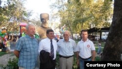 Ялова. "МахIачхъала" абулеб ахикь. Дагъистаналъул вакиллъи.