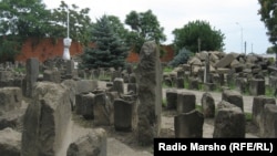 Грозныялда депортациялъул трагедиялъул мемориал