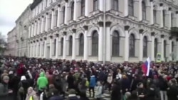 Росія: хвилі масових протестів на підтримку опозиціонера Навального (відео) Росія: хвилі масових протестів на підтримку опозиціонера Навального (відео)