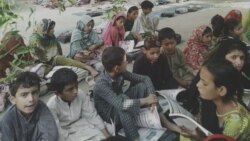 د مسرت تبسم ژوند او کار ته کتنه د مسرت تبسم ژوند او کار ته کتنه