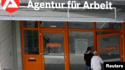 С 2001 года уровень безработицы в еврозоне повысился наполовину