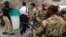 په پاکستان کې په تېرو شاوخوا دوو لسیزو کې پوځ اکثر د انتخاباتو امنیت ساتلو دنده پر مخ وړې ده - پخوانی انځور.