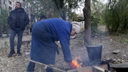 Cum rezistă puținii civili rămași în Kosteantinivka, în ciuda bombardamentelor constante Cum rezistă puținii civili rămași în Kosteantinivka, în ciuda bombardamentelor constante