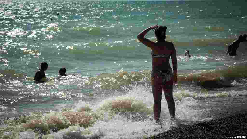 Температура воды в разгар курортного сезона – +23 градуса