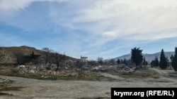 Останки сносимых строений военного городка ракетчиков – Крым, март 2025 года