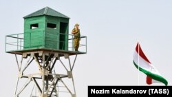 Акс аз августи соли 2018 аз як дидбонгоҳи сарҳадии назди дарёи Панҷи вилояти Хатлон.