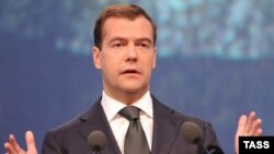 Russian President Dmitry Medvedev speaks at the International Economic Forum.