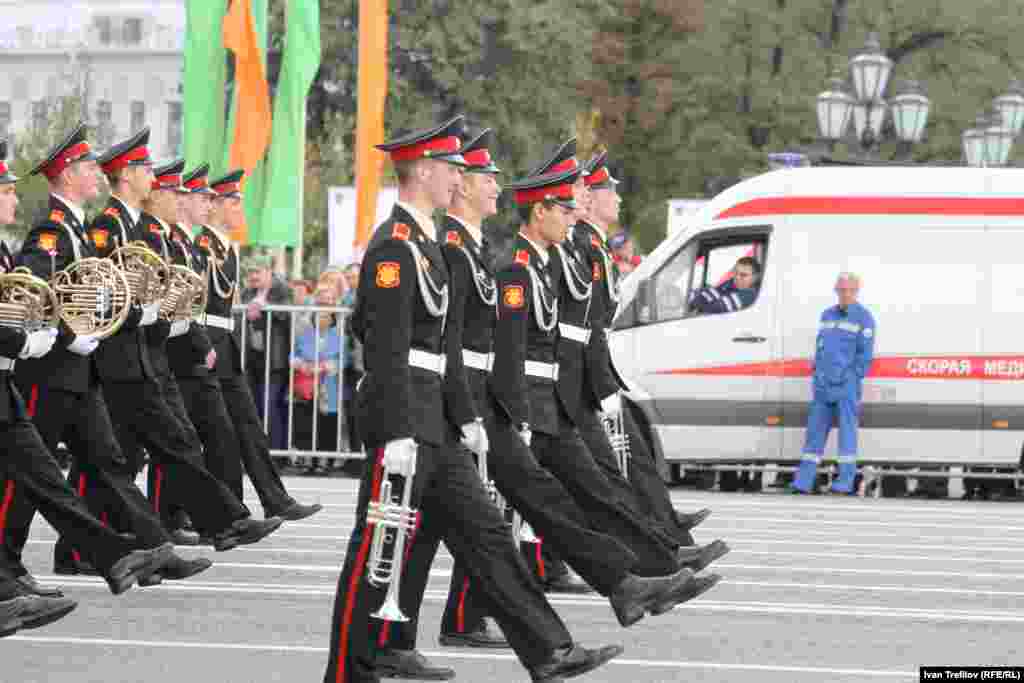 Праздник Москвы в "день тишины". Участники "Спасской башни"