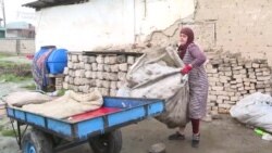 "Писарам гуфт, агар ба интернат барӣ, худамро мекушам" "Писарам гуфт, агар ба интернат барӣ, худамро мекушам"