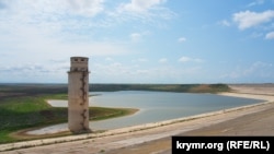Межгорное водохранилище в Крыму, 25 июня 2020 год