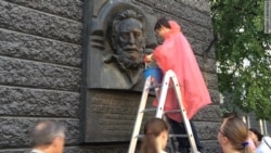 "А лицо у него хорошее" "А лицо у него хорошее"