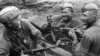 Солдаты Народного комиссариата внутренних дел СССР (НКВД) в перерыве между боями
