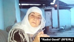Mayrambi Olimova says her daughter Gulru is stuck in Syria, because Islamic State won't let her leave without her three young children.