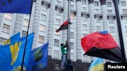 Пикет у здания правительства в Киеве