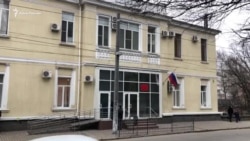 Суд Симферополя продлил арест фигурантам «дела Хизб ут-Тахрир» Мустафаеву и Смаилову (видео) Суд Симферополя продлил арест фигурантам «дела Хизб ут-Тахрир» Мустафаеву и Смаилову (видео)