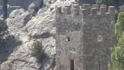 Генуэзская крепость: как разрушается крымский памятник истории (видео) Генуэзская крепость: как разрушается крымский памятник истории (видео)