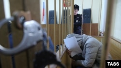 Варвара Караулова в зале суда