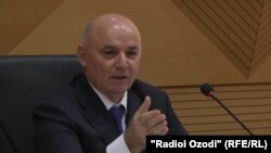 Нусратулло Давлатзода, раиси Кумитаи андози Тоҷикистон.