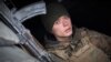 <strong>&laquo;Анархіст&raquo;</strong><br />
<br />
Його Радіо Свобода зустріло на передових позиціях під Маріуполем. Він матрос морської піхоти.&nbsp;<br />
<br />
Про те, як і де готують таких офіцерів, як він, можна почитати <a href="https://dvz6yb6ztf20p.cloudfront.net/a/29465604.html" target="_blank">тут</a>.&nbsp;