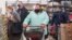 Пасажир у масці в севастопольському тролейбусі