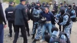 Спецоперация российских силовиков в Крыму «изнутри»: эксклюзивные кадры (видео) Спецоперация российских силовиков в Крыму «изнутри»: эксклюзивные кадры (видео)