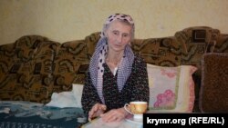 Активістка кримськотатарського національного руху Веджіє Кашка у своєму домі, Білогірськ, 16 серпня 2017 року