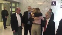 Умеров і Чийгоз прибули в Україну (відео) Умеров і Чийгоз прибули в Україну (відео)
