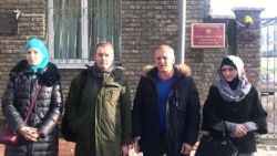Суд в Ростове вернул ялтинское «дело Хизб ут-Тахрир» на перерассмотрение в Крым (видео) Суд в Ростове вернул ялтинское «дело Хизб ут-Тахрир» на перерассмотрение в Крым (видео)