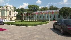 108 мільйонів франків допомоги: перший день першого візиту президентки Швейцарії до України (відео) 108 мільйонів франків допомоги: перший день першого візиту президентки Швейцарії до України (відео)