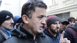 Обманутые строители пришли в мэрию Москвы Обманутые строители пришли в мэрию Москвы