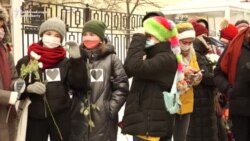 Moscow Women Protest For Release Of Detainees Moscow Women Protest For Release Of Detainees