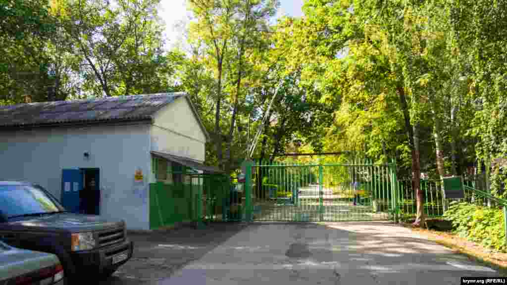 На аэродроме «Универсал-Авиа» строгий пропускной режим