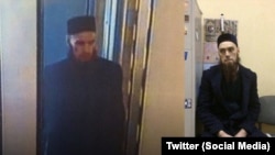 Ильяс Никитин – фото с камер наблюдения в метро и фотография из отдела полиции в Санкт-Петербурге