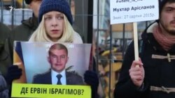 Мы скоро вернемся туда все вместе – активистка про Крым под посольством России (видео) Мы скоро вернемся туда все вместе – активистка про Крым под посольством России (видео)