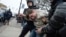 Задержание участника протеста 5 мая 2018 года в Санкт-Петербурге