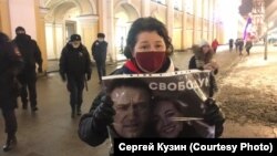 Пикет в поддержку Алексея Навального в Санкт-Петербурге