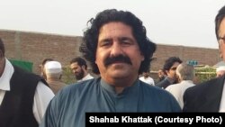 علي وزیر د ۲۰۲۰ز کال په ډېسېمبر کې په پېښور کې نیول شوی وو او اوسمهال د کراچۍ زندان کې دی - انځور له ارشیفه