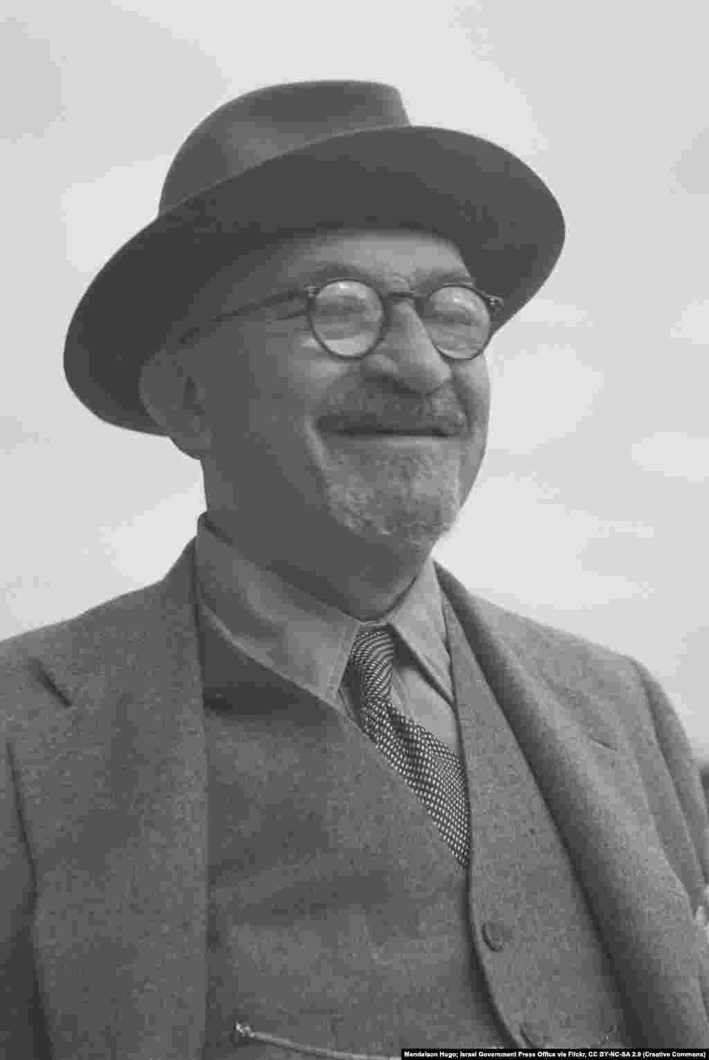 Хаїм Вейцман – перший президент Ізраїлю, обраний 16 травня 1948 року. На посаді залишався до смерті (9 листопада 1952 року)